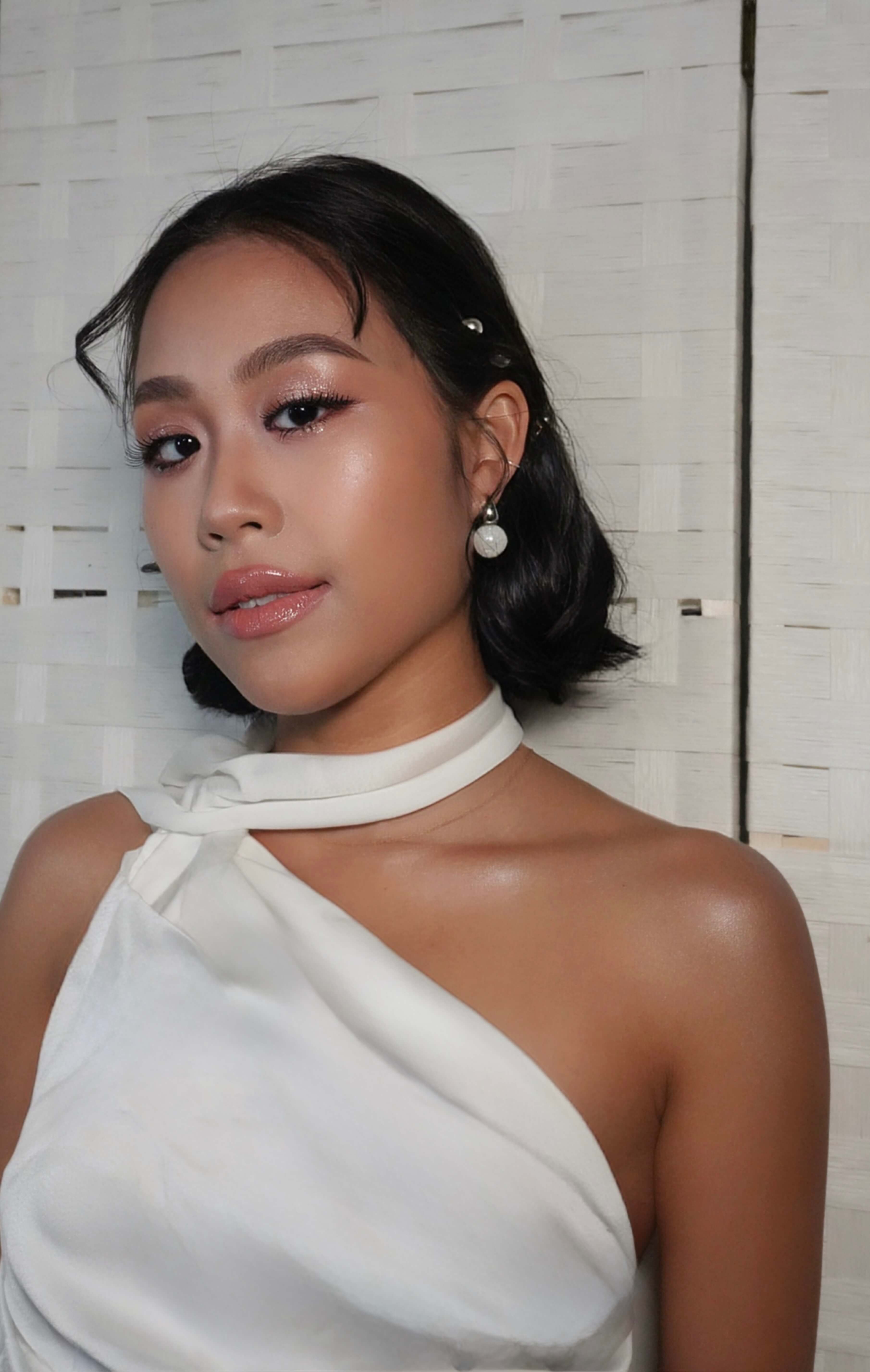 Warm bridal glam portrait